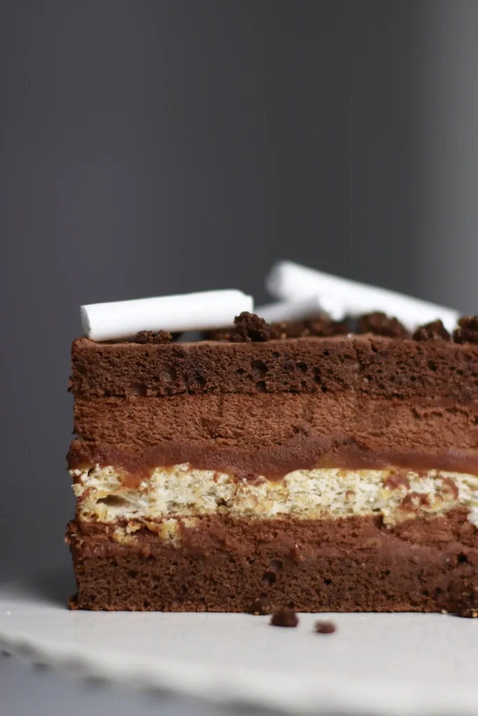 Šokoladinio torto su riešutiniu morengu receptas