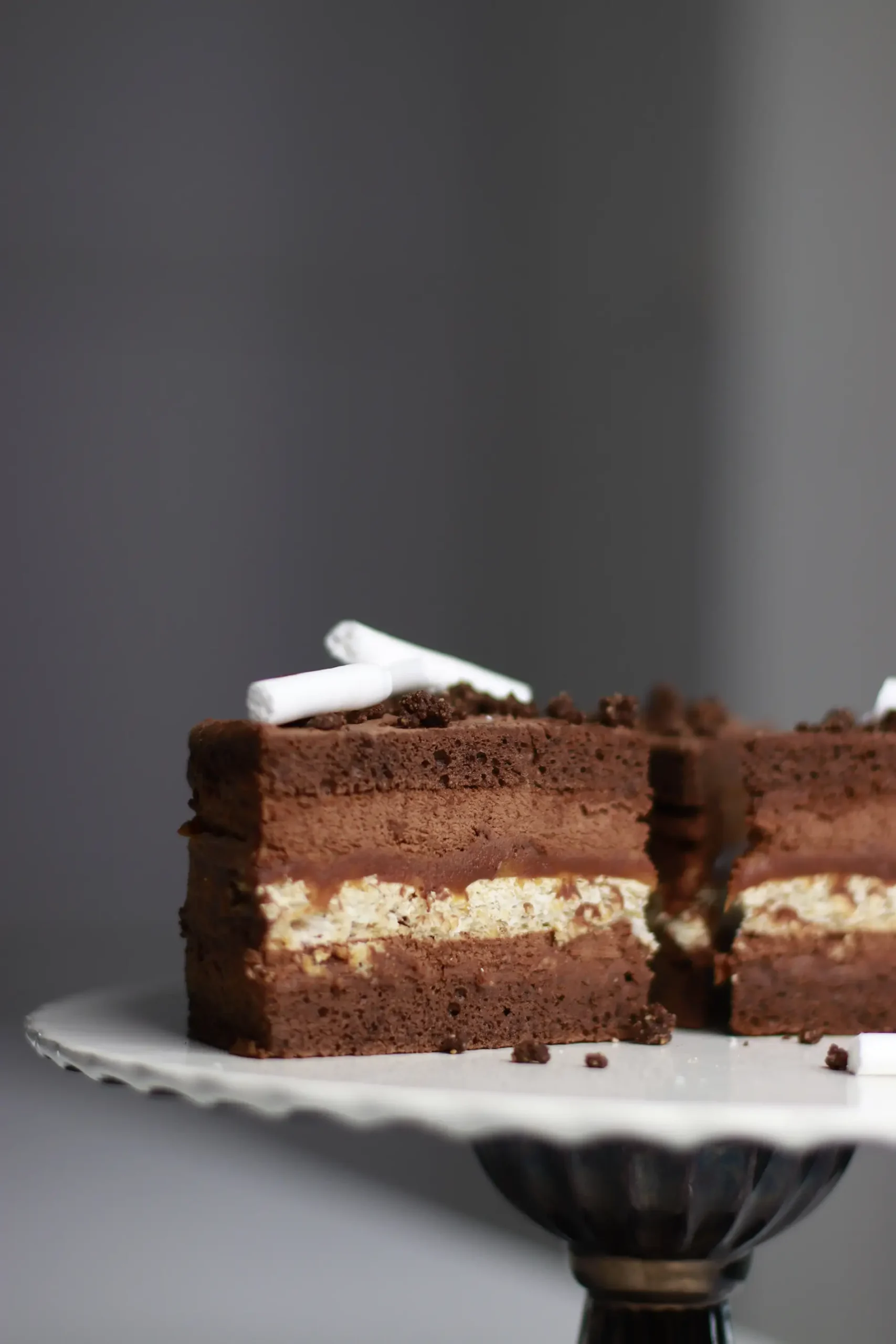 Šokoladinio torto su riešutiniu morengu receptas